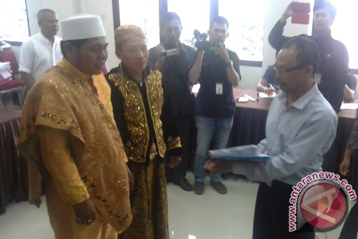 Ka Oji-Ka Budi Pendaftar Pertama Pilkada Banjarmasin