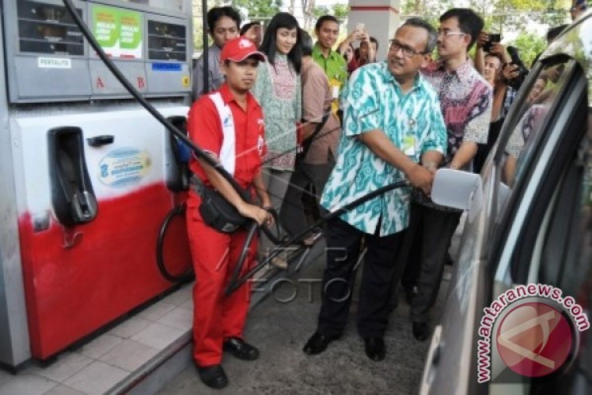 Consumers Welcome Pertamina`s New Pertalite Fuel