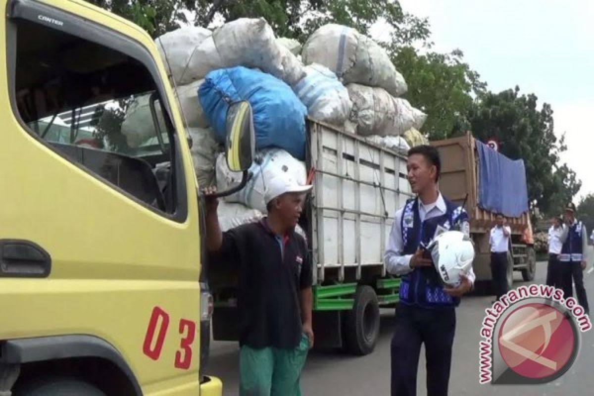 Dishub Palembang tertibkan angkutan barang 