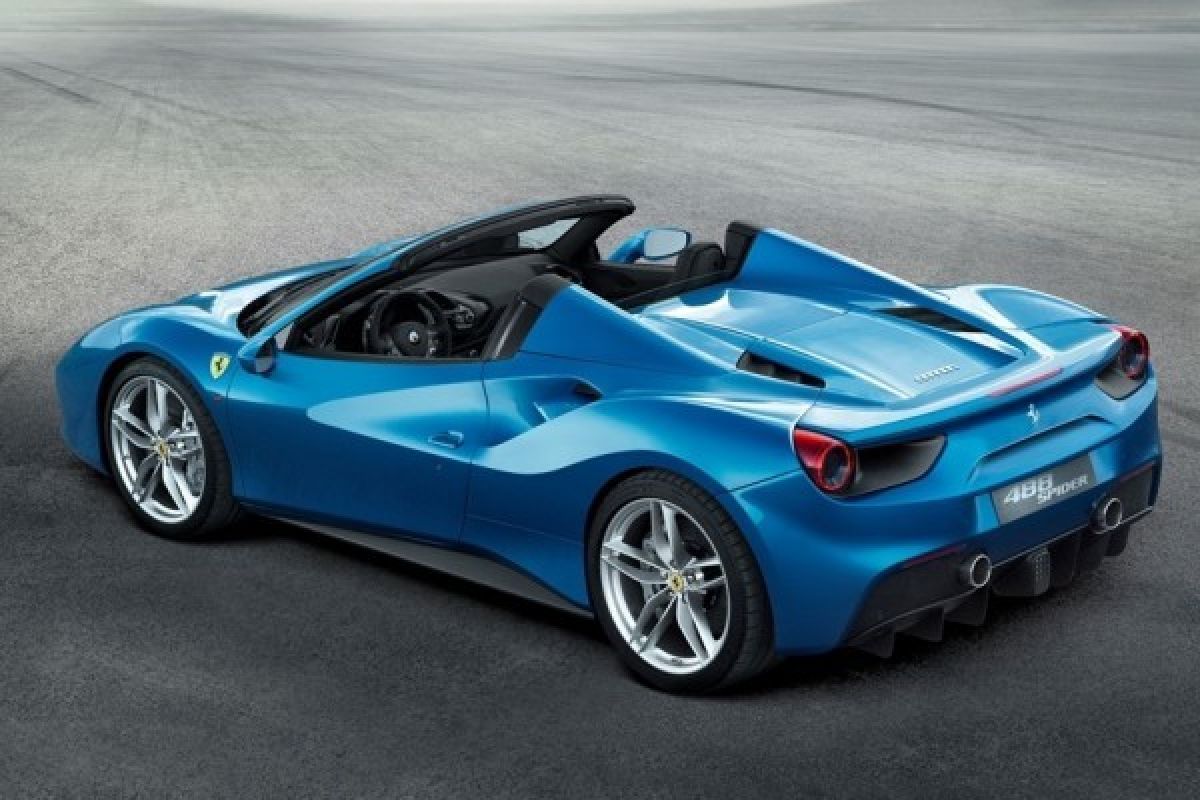 Ferrari Perkenalkan 488 Spider