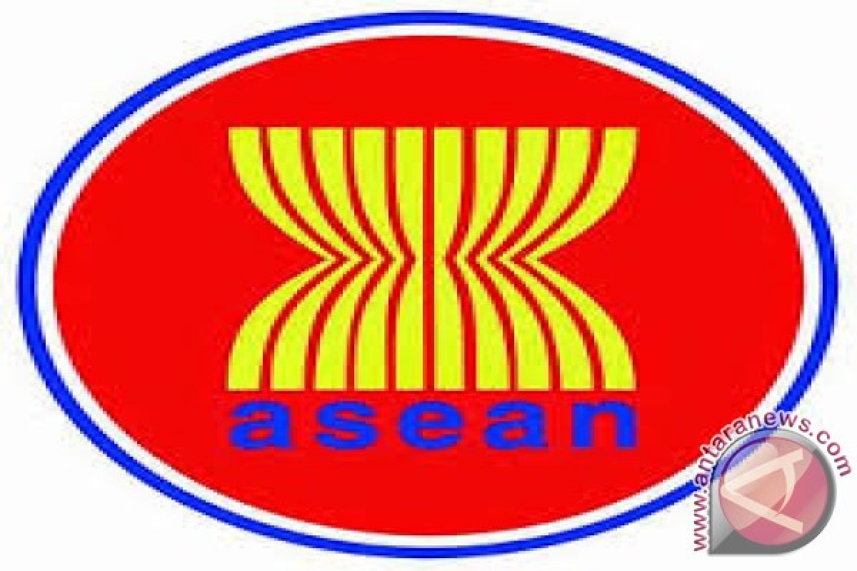 Presiden Hadiri Pembukaan KTT ASEAN Di Manila