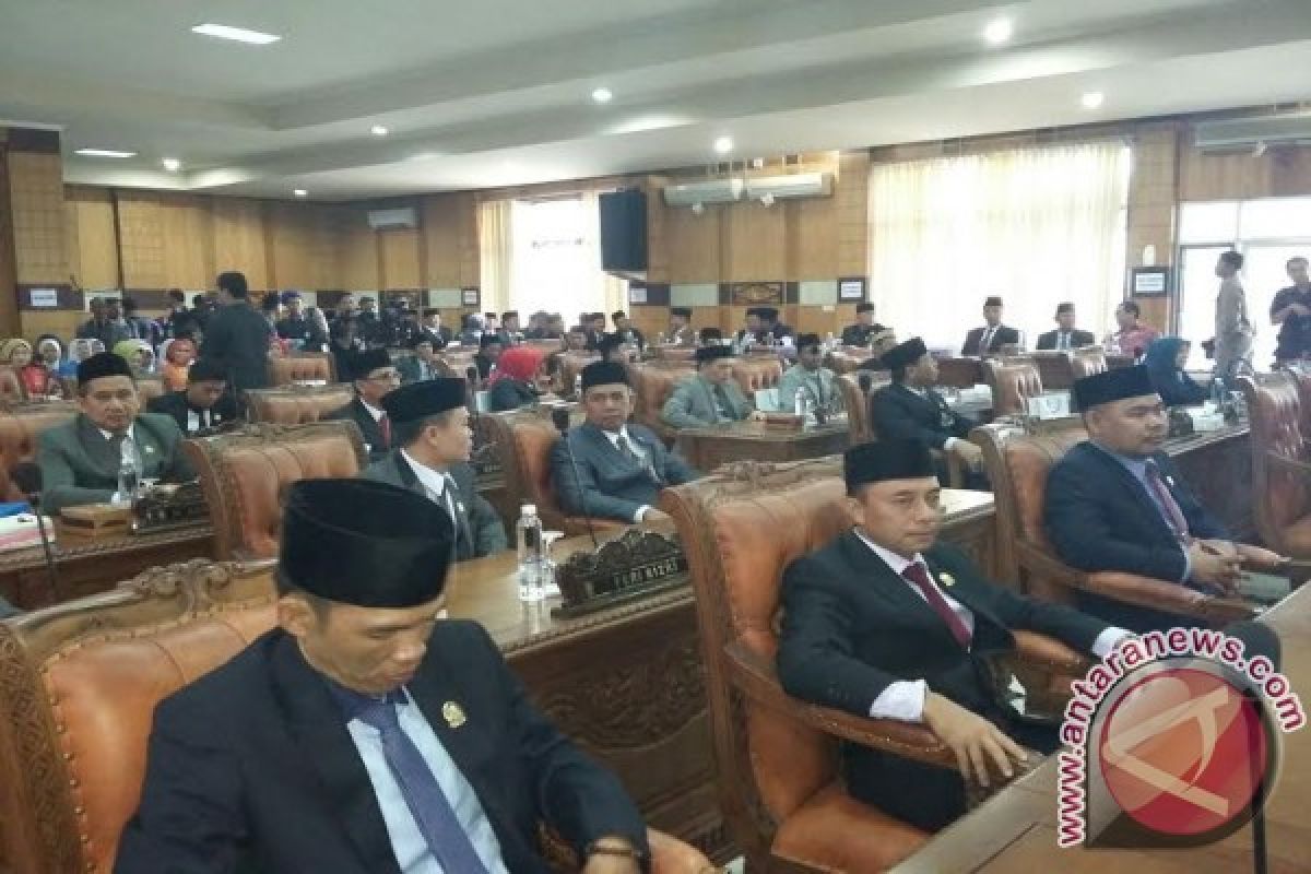 DPRD OKU belum sahkan Raperda menjadi peraturan daerah