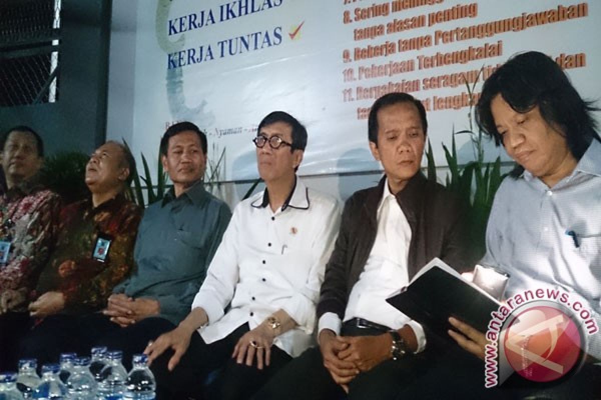 Menkumham: Ubah Sistem Hukum Atasi Berjejalnya Penjara