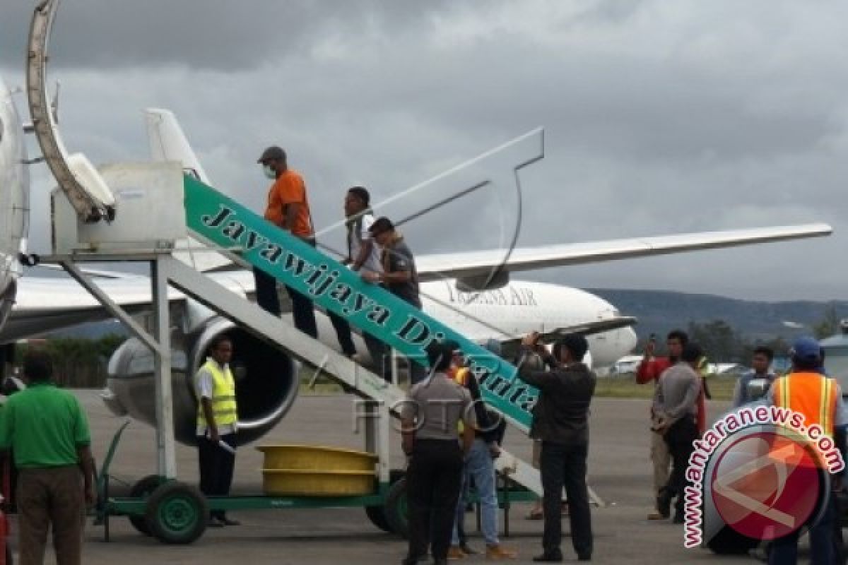 Names Of Missing Airplane Passengers In Papua