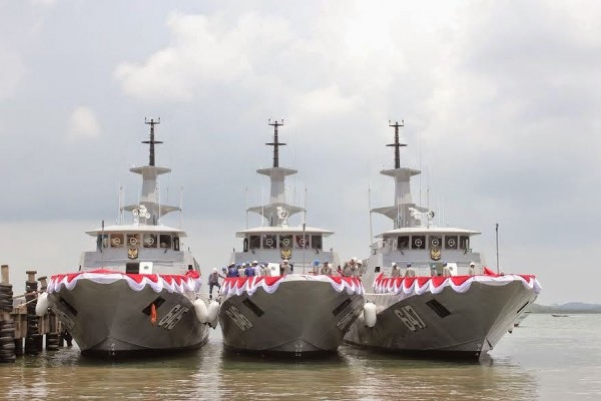 Dua KRI cari korban tabrakan kapal USS John Mc Cain vs MV Alnic MC