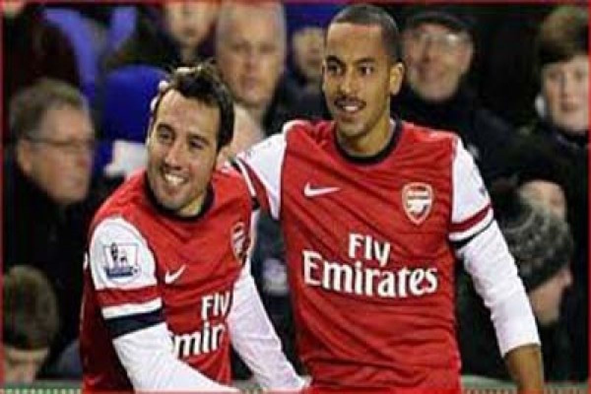 Walcott dan Cozorla perpanjang kontrak dengan Arsenal