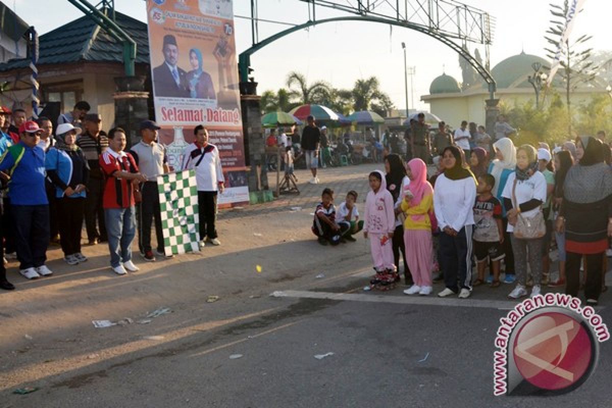 Bupati Lepas Gerak Jalan Santai HUT Banjar 