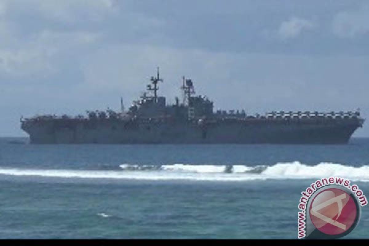 Kapal perang AS terbakar di San Diego akibatkan 21 orang cedera
