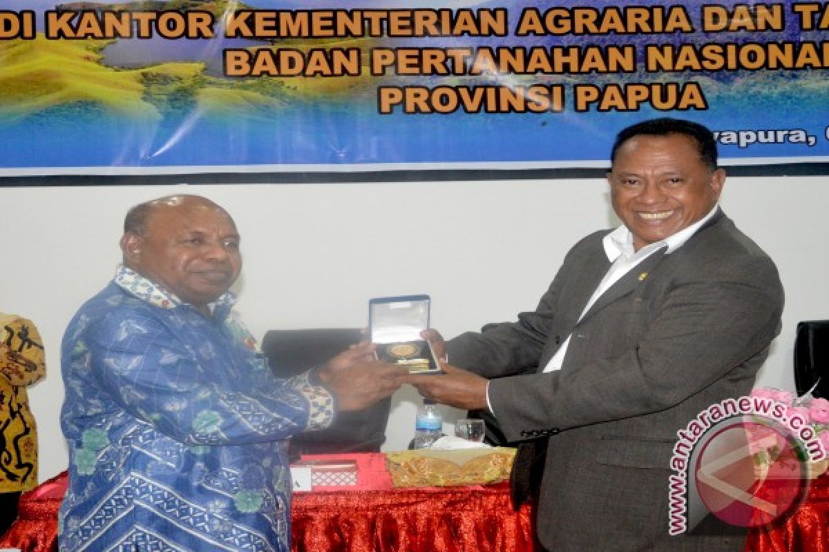 Komisi II DPR RI gelar rapat dengan BPN Provinsi Papua