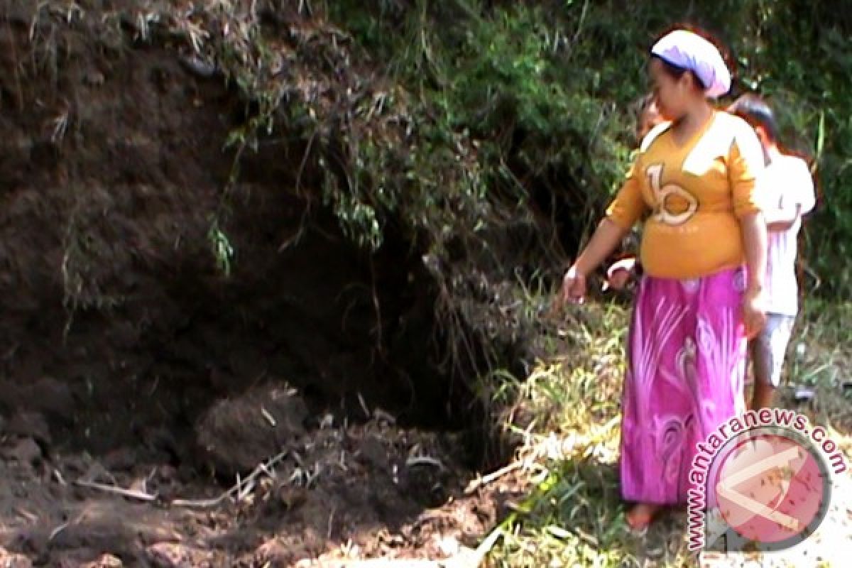 Penambang Pasir di Probolinggo Tewas Tertimbun Tanah