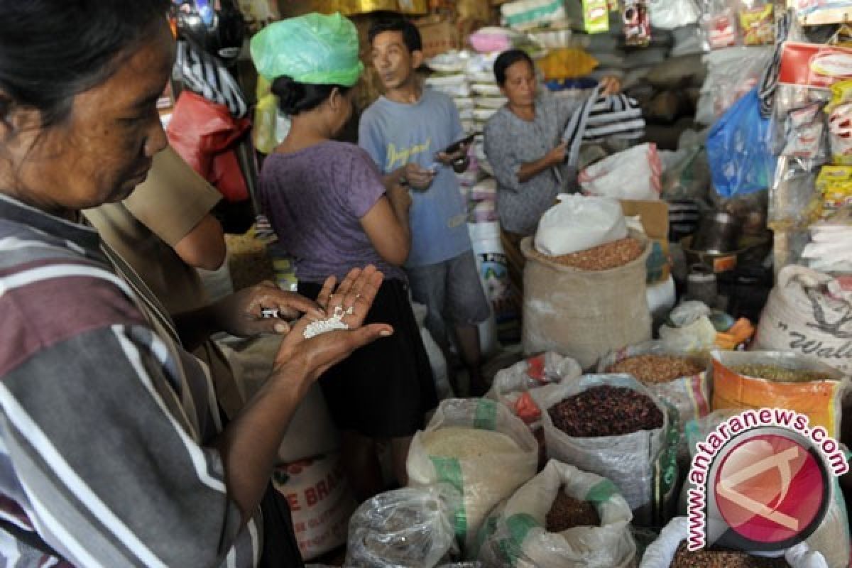 Harga Barang Kebutuhan Pokok di Denpasar Stabil