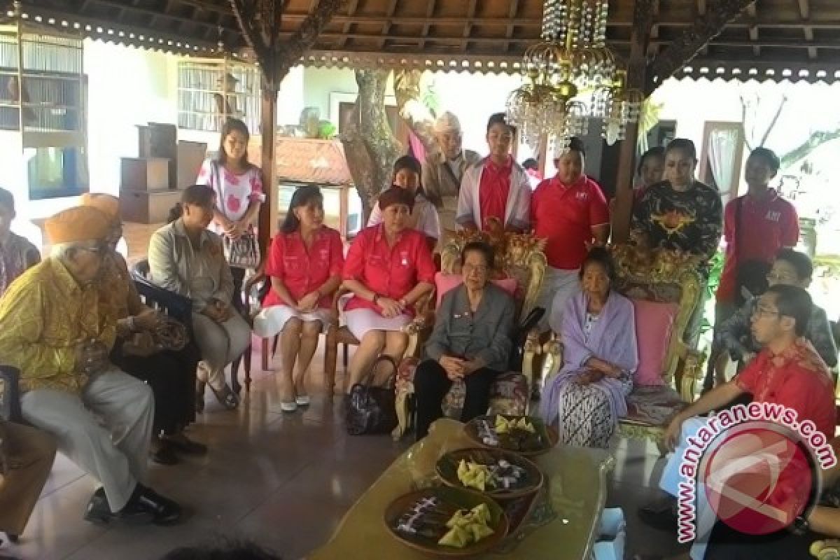 INTI Bali Kunjungi Janda Pahlawan Ngurah Rai
