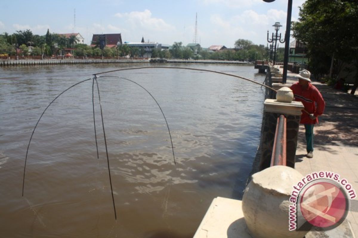 Permukaan Air Sungai Martapura Banjarmasin Terjadi Peninggian 
