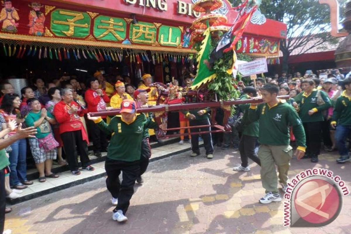 TITD Tuban Gelar Kirab Kim Sien