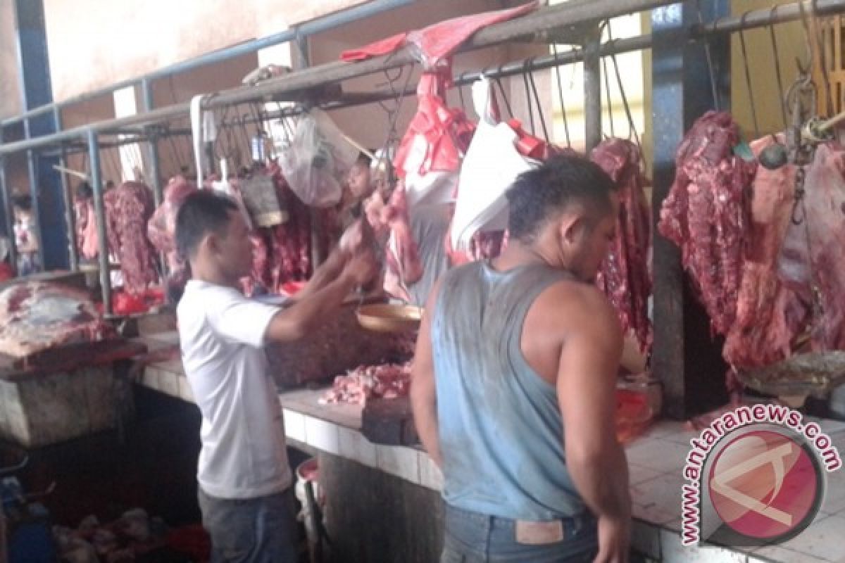 Harga daging sapi bertahan tinggi