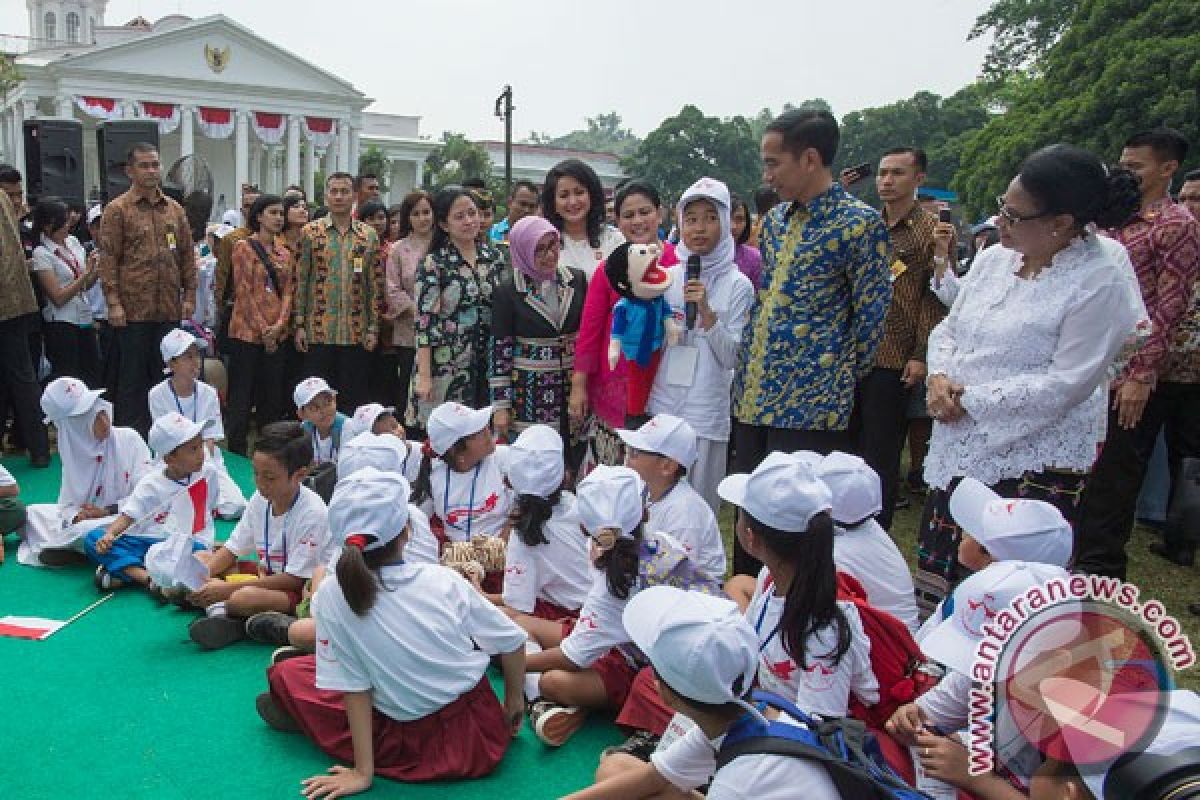 Presiden anugerahi Kupang Kota Layak Anak 2015