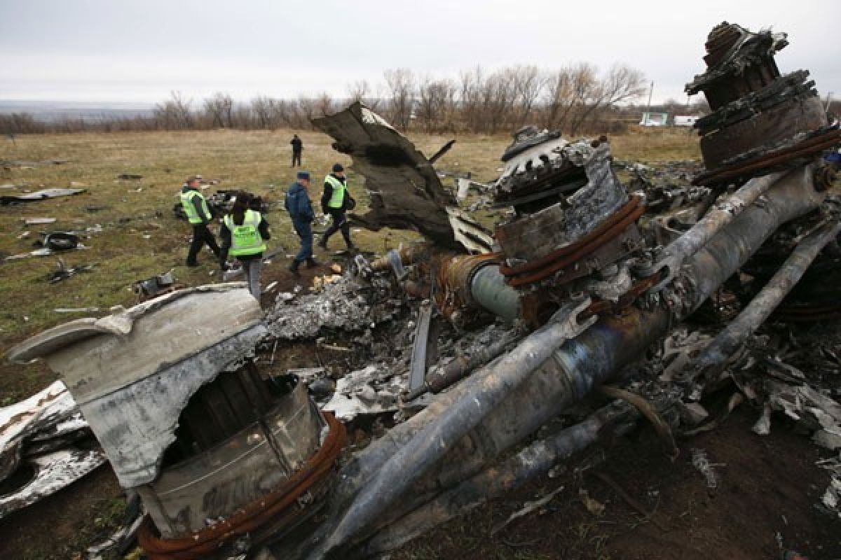 Penuntut: Serpihan di Lokasi Pesawat MH17 Mungkin dari Rudal Buatan Rusia