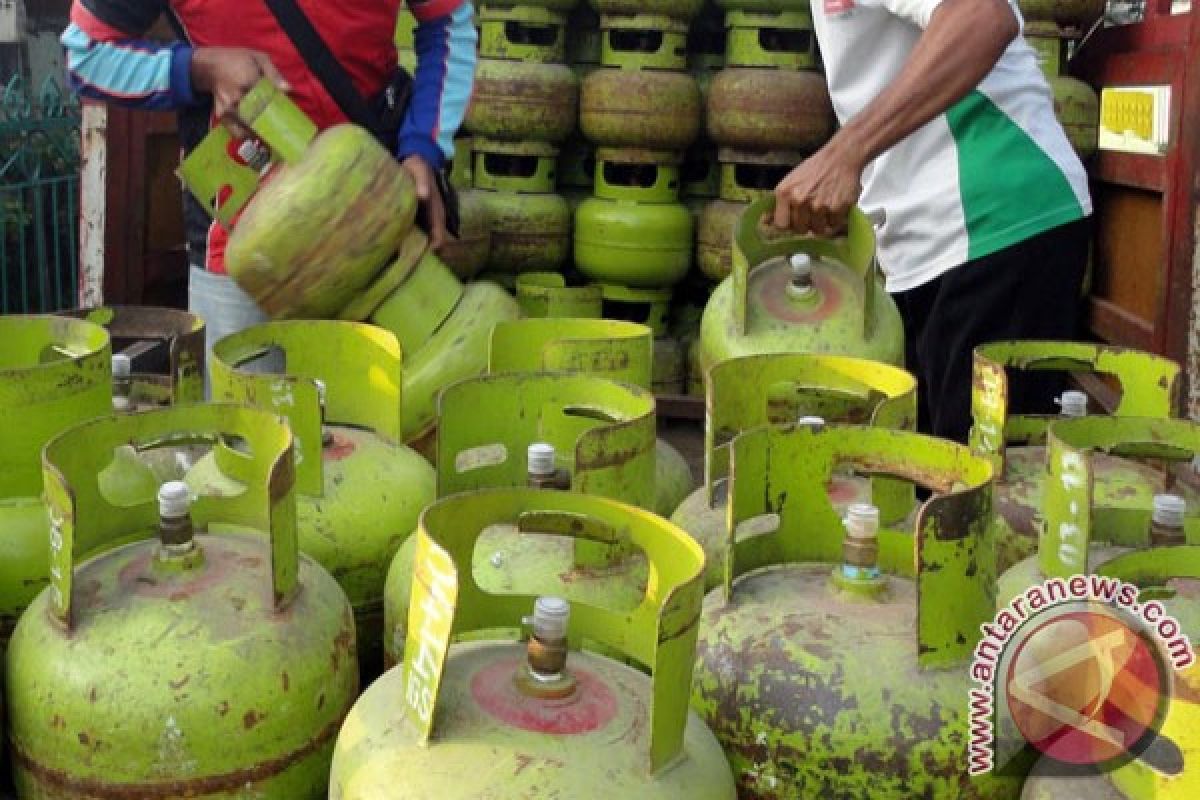 Polisi Semarang Gerebek Rumah Produsen LPG Ilegal