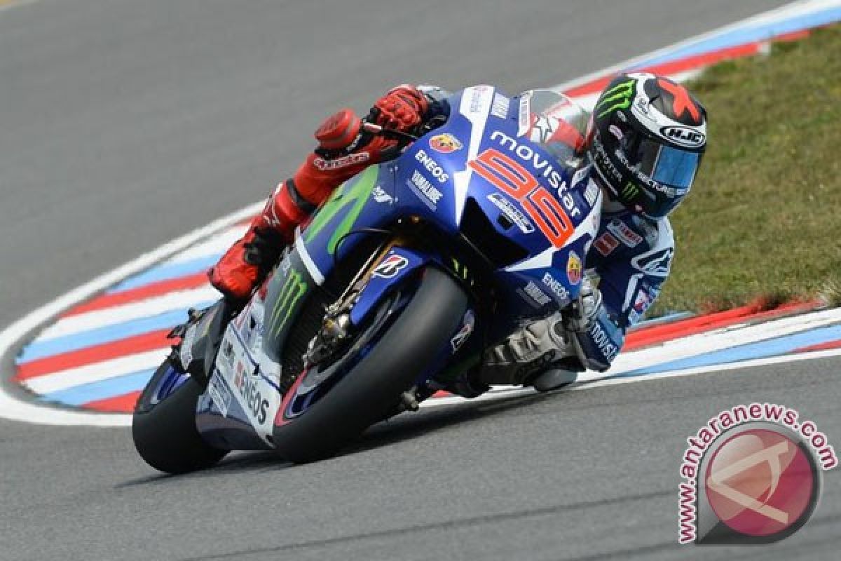 Lorenzo finish tercepat untuk geser Rossi