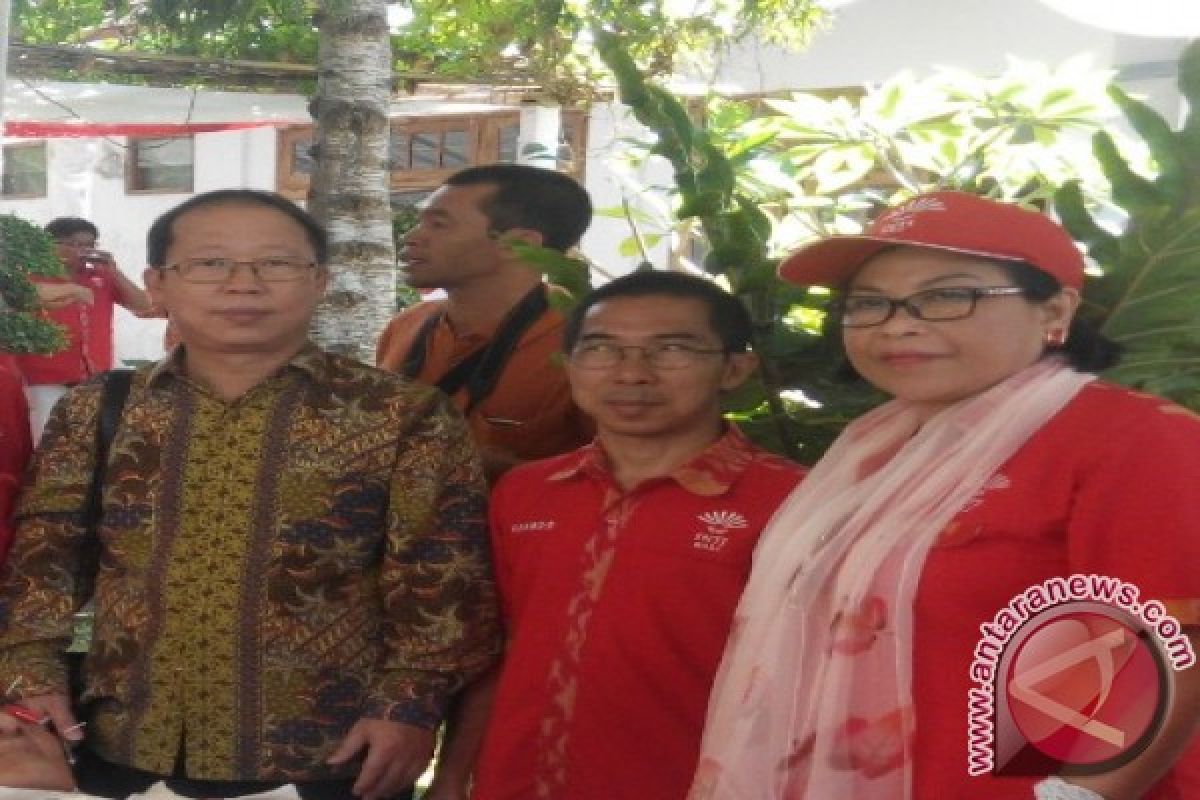 INTI Bali Serahkan Bingkisan Veteran Pejuang Kemerdekaan