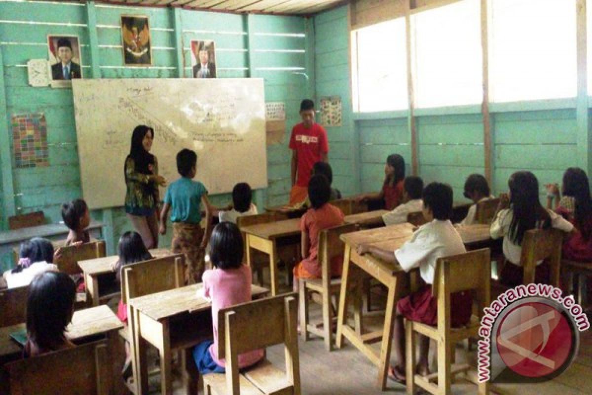 Kemendikbud Angkat 7000 Guru Daerah Terpencil 