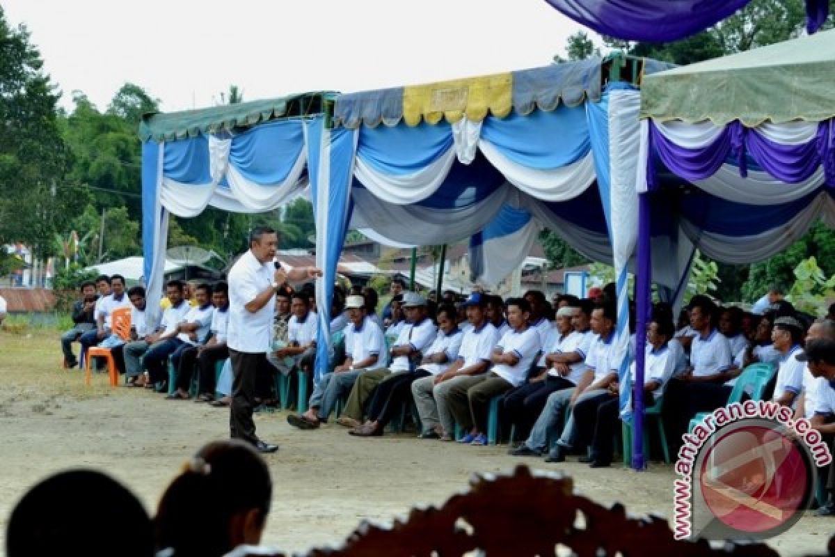 Pemkab Pakpak Bharat Motivasi Peningkatan Partisipasi Masyarakat