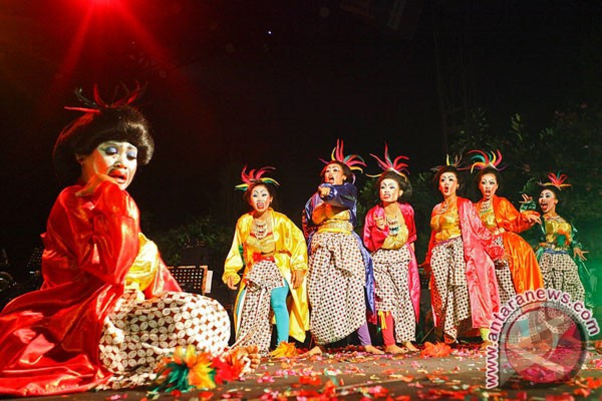 Pawai budaya ramaikan pembukaan Festival Kesenian Yogyakarta