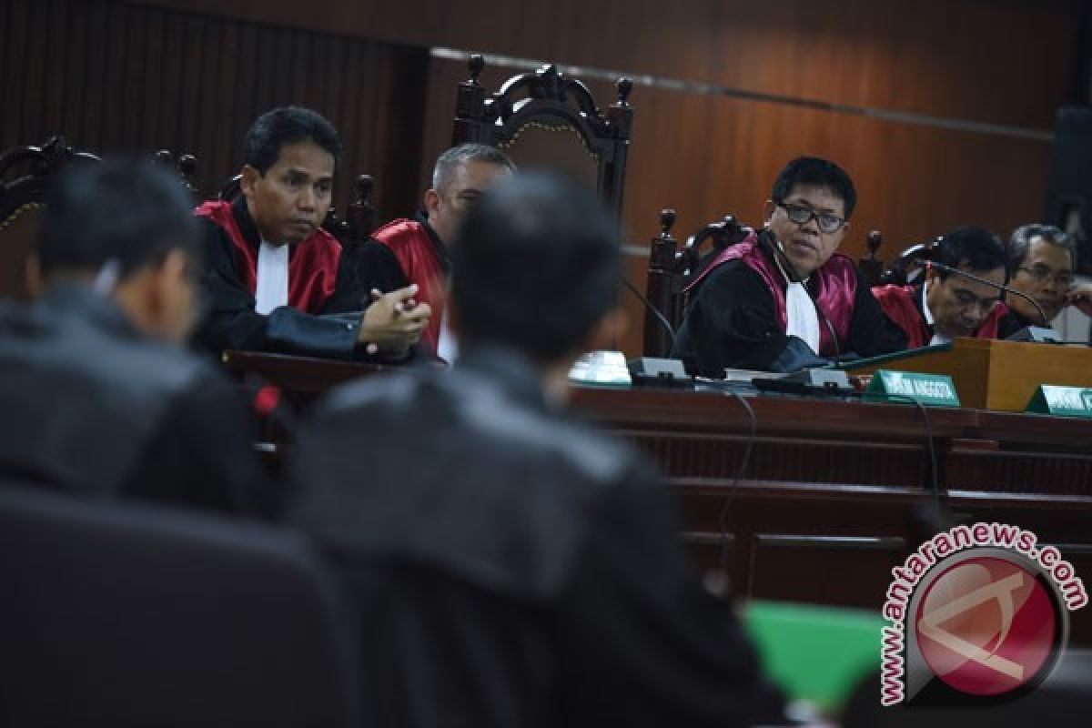 Sidang pembacaan dakwaan OC Kaligis ditunda