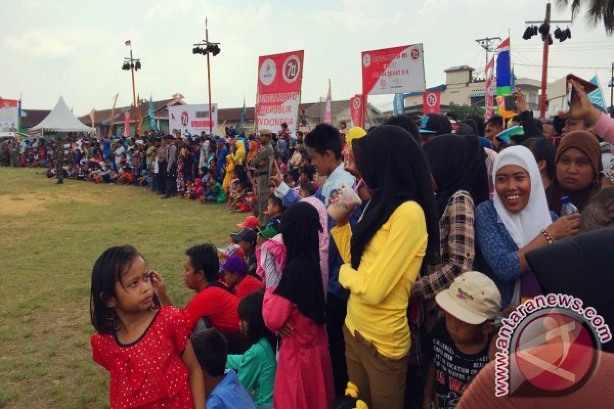 Warga Antusias Ikuti Lomba di Lapangan Sebatik   