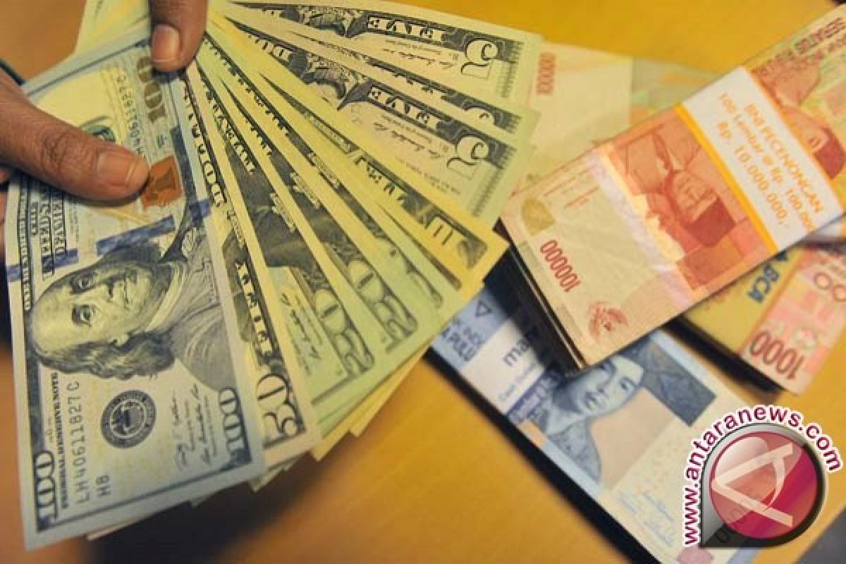 Rupiah selasa sore melemah ke Rp13.560