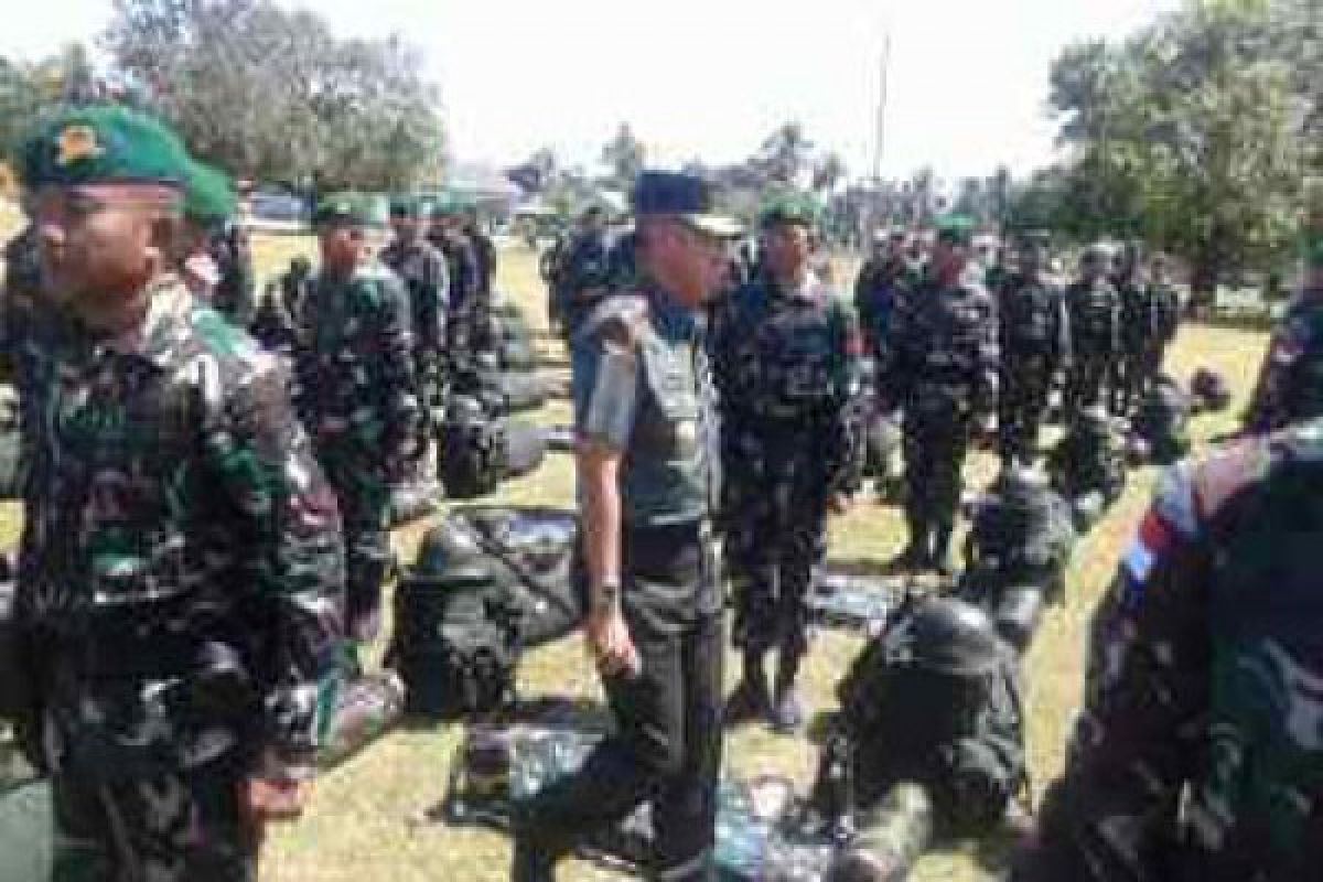 Pangdam VII/Wirabuana Cek Pasukan Sebelum Ke Perbatasan