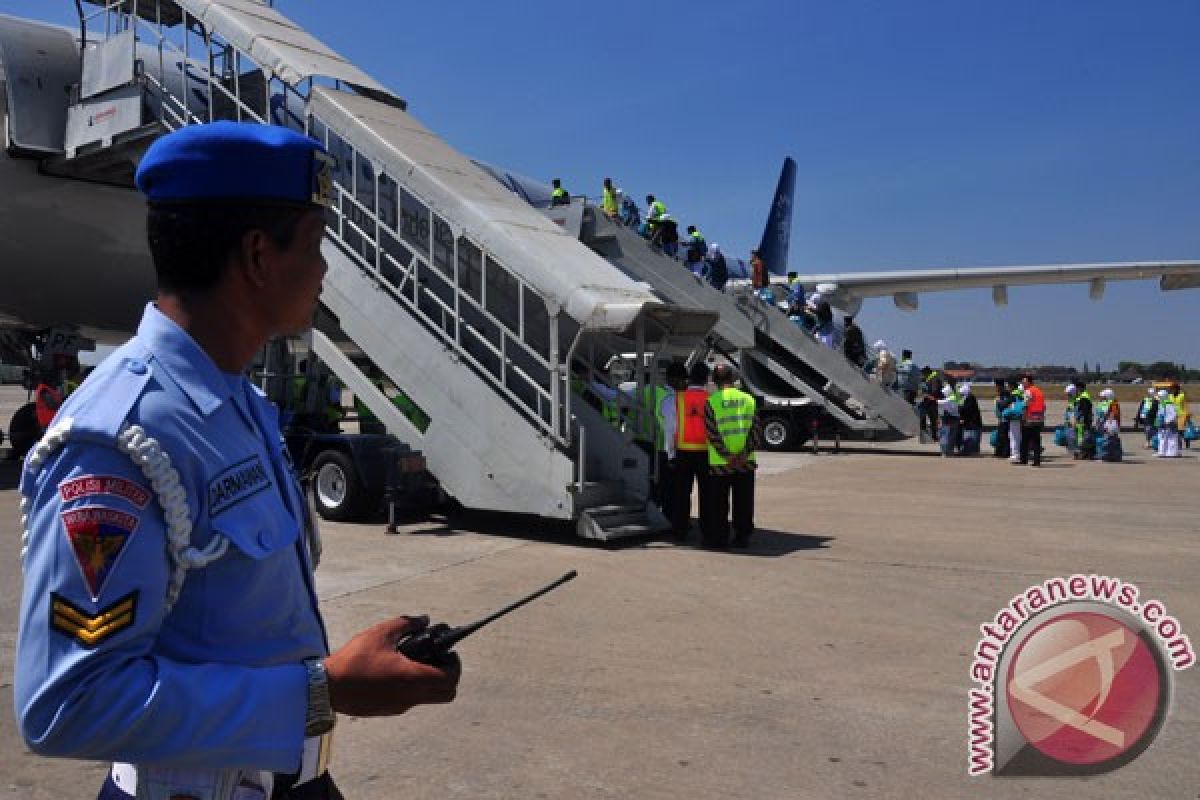 Bandara Adi Soemarmo berbenah sambut pemudik