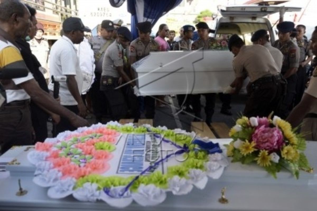 Polisi lepas 14 jenazah korban Trigana untuk dimakamkan