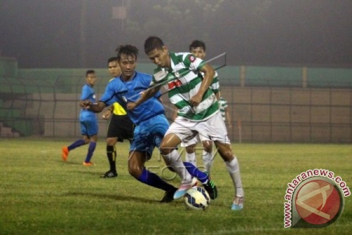 PS Kwarta Tahan Kalteng Putra 0-0