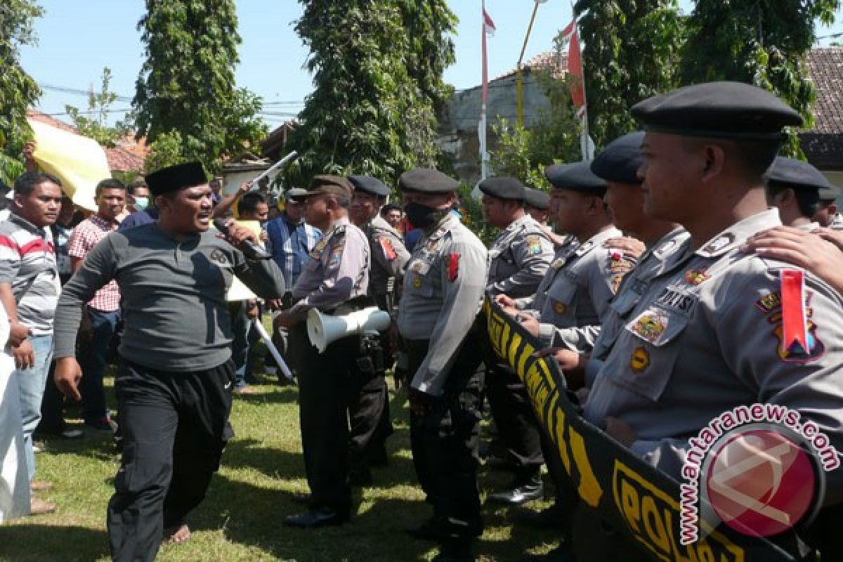 514 Personel Polres Sumenep Simulasi Pengamanan Pilkada