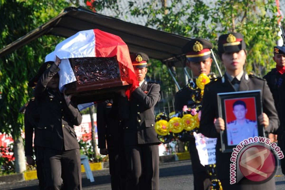 2.400 personel TNI-Polri buru jaringan Santoso