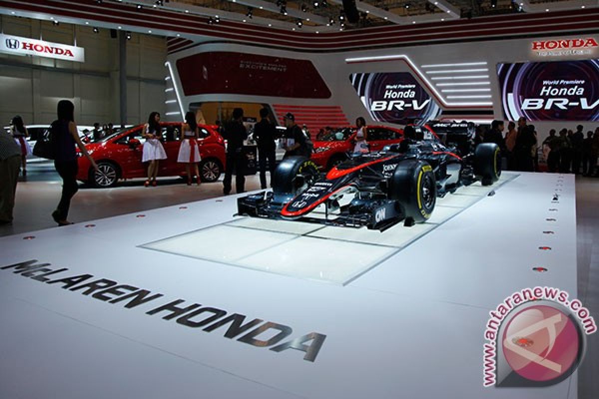 Mobil F1 jadi favorit "selfie" di booth Honda