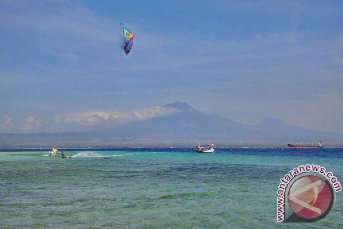 Pulau Tabuhan Sangat Bagus untuk Kiteboarding