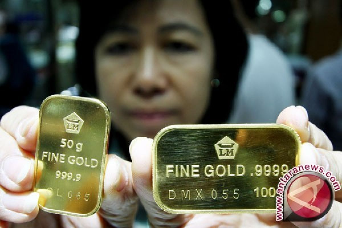 Emas naik didorong pelemahan dolar dan ekuitas AS