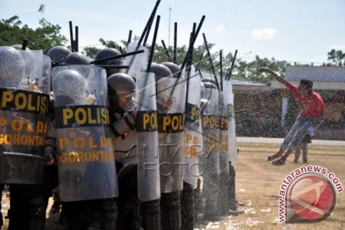 Polda Gorontalo Gelar Latihan Penanganan Unjuk Rasa