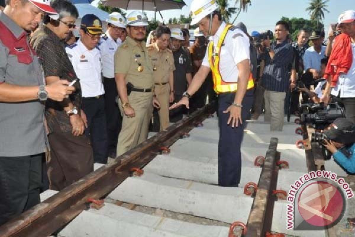 Gubernur: Perkembangan proyek kereta api lebih cepat 