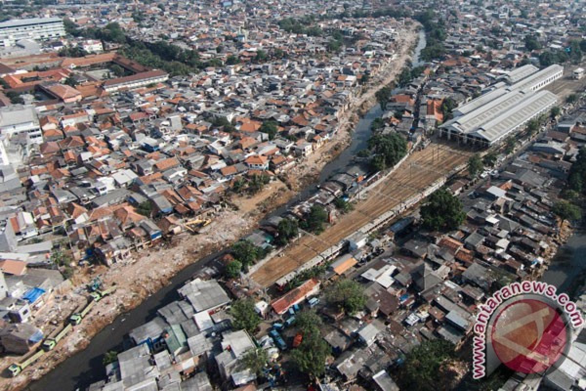 Pemprov DKI fokus selesaikan masalah banjir Kampung Pulo