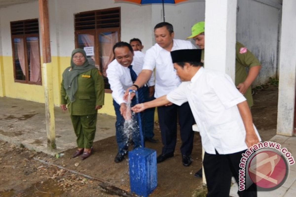 Bupati Resmikan Program Air Bersih