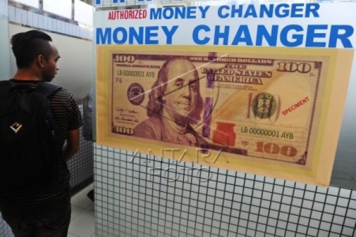 Rupiah Selasa Pagi Melemah Menjadi Rp14.020