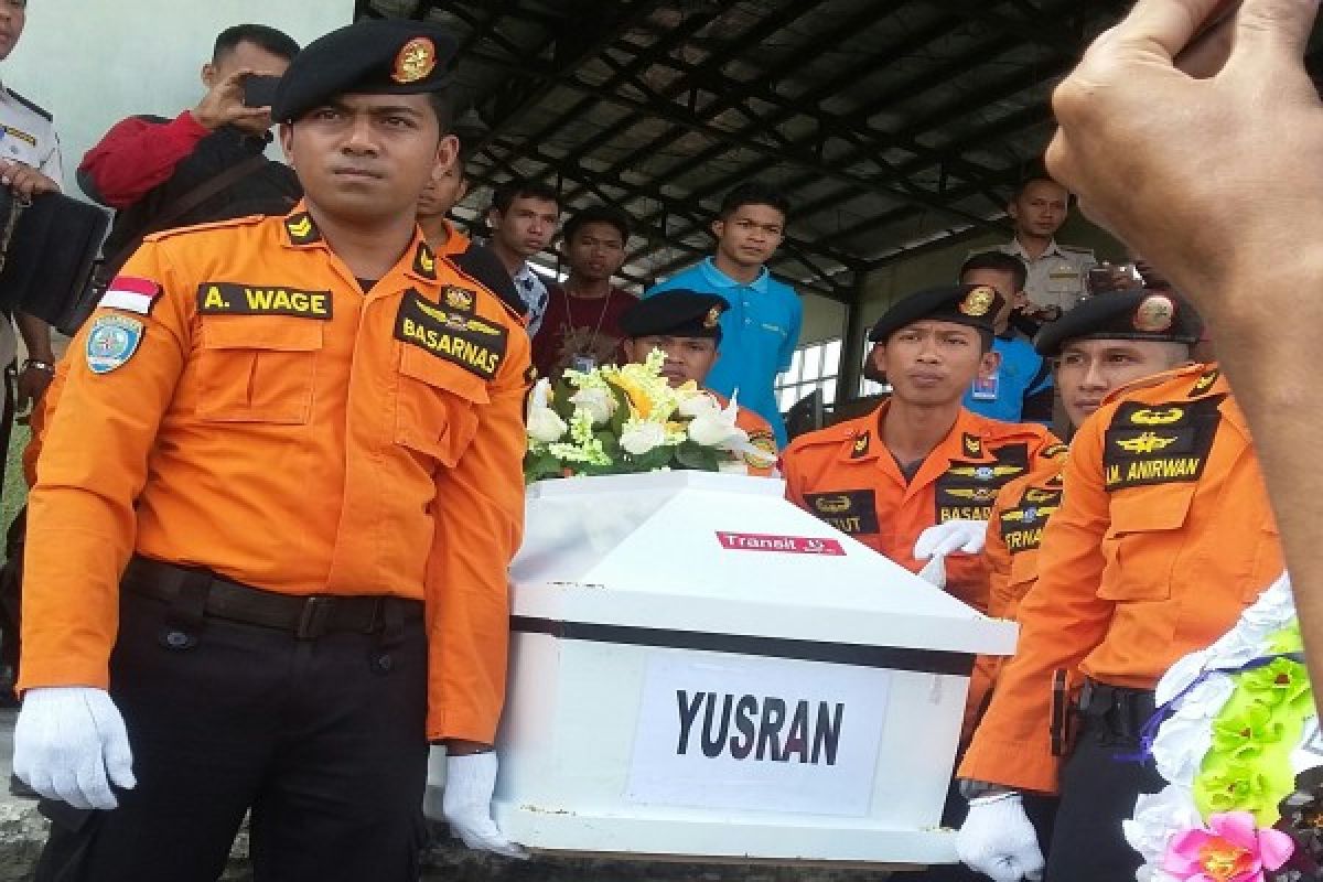 Jenazah Yusran Korban Trigana Air Dipulangkan