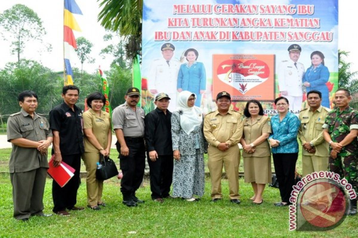 Bupati Sanggau  Dorong Program Kecamatan Sayang Ibu 