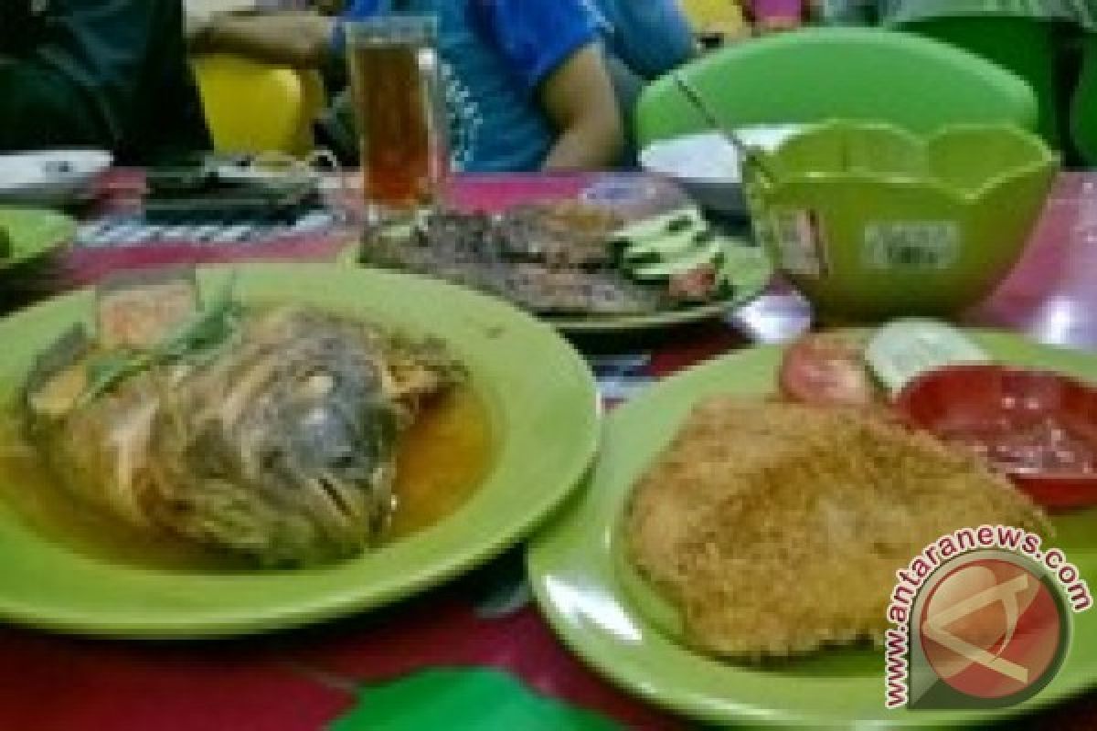 Nikmatnya Olahan Serba Kepala Ikan