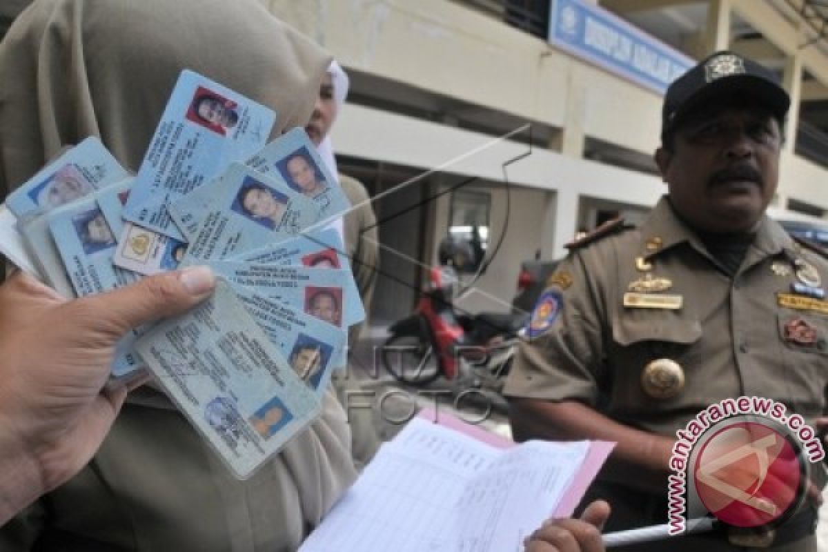 Disdukcapil Bogor Bagikan KTP Dan Akte Gratis