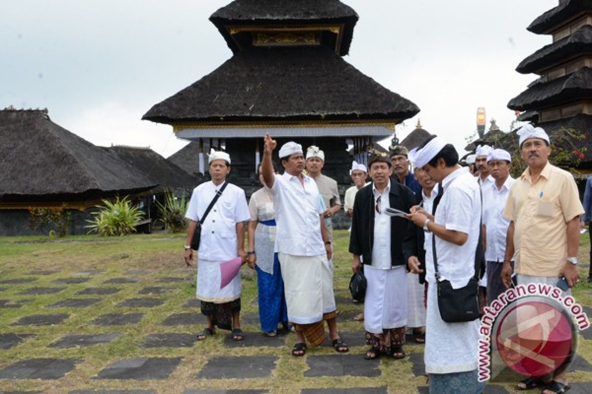 Wagub Bali Tinjau Rencana Penataan Pura Besakih