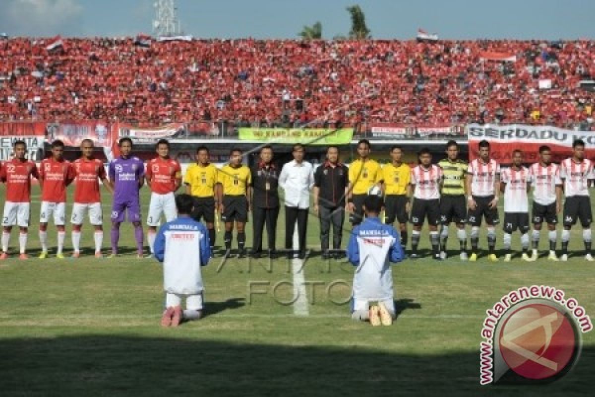 Joko Widodo Resmikan Turnamen Piala Presiden 2015